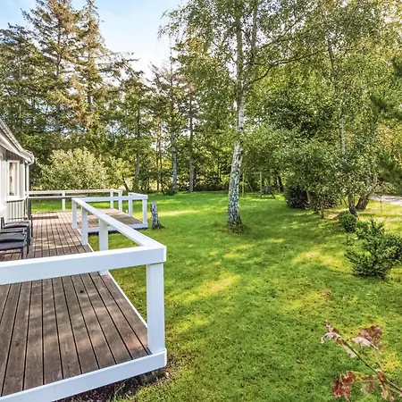 3 Bedroom Lovely In Hojby Vakantiehuis *