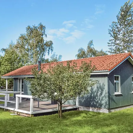Beautiful Home In Hojby With Wifi Højby